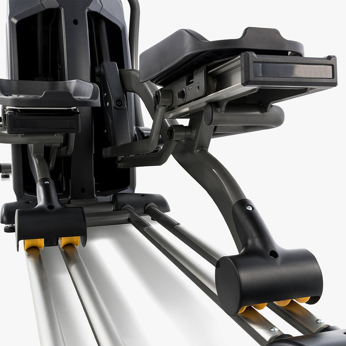 Spirit Fitness CE850+ Elliptical Trainer